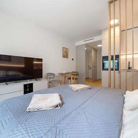 Luxury Vydrica - Walk To Old Town, Danube And Castle Μπρατισλάβα